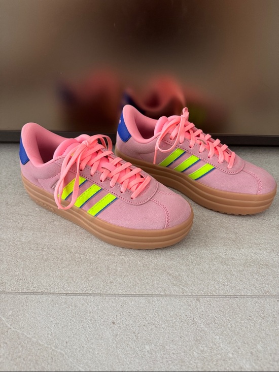 adidas Shoes - Adidas Women's Vl Court Bold Sneaker Pink Spark Platform size 6 Like New